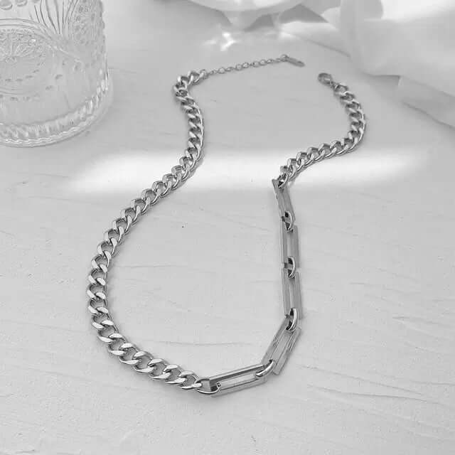 Silver chain necklace