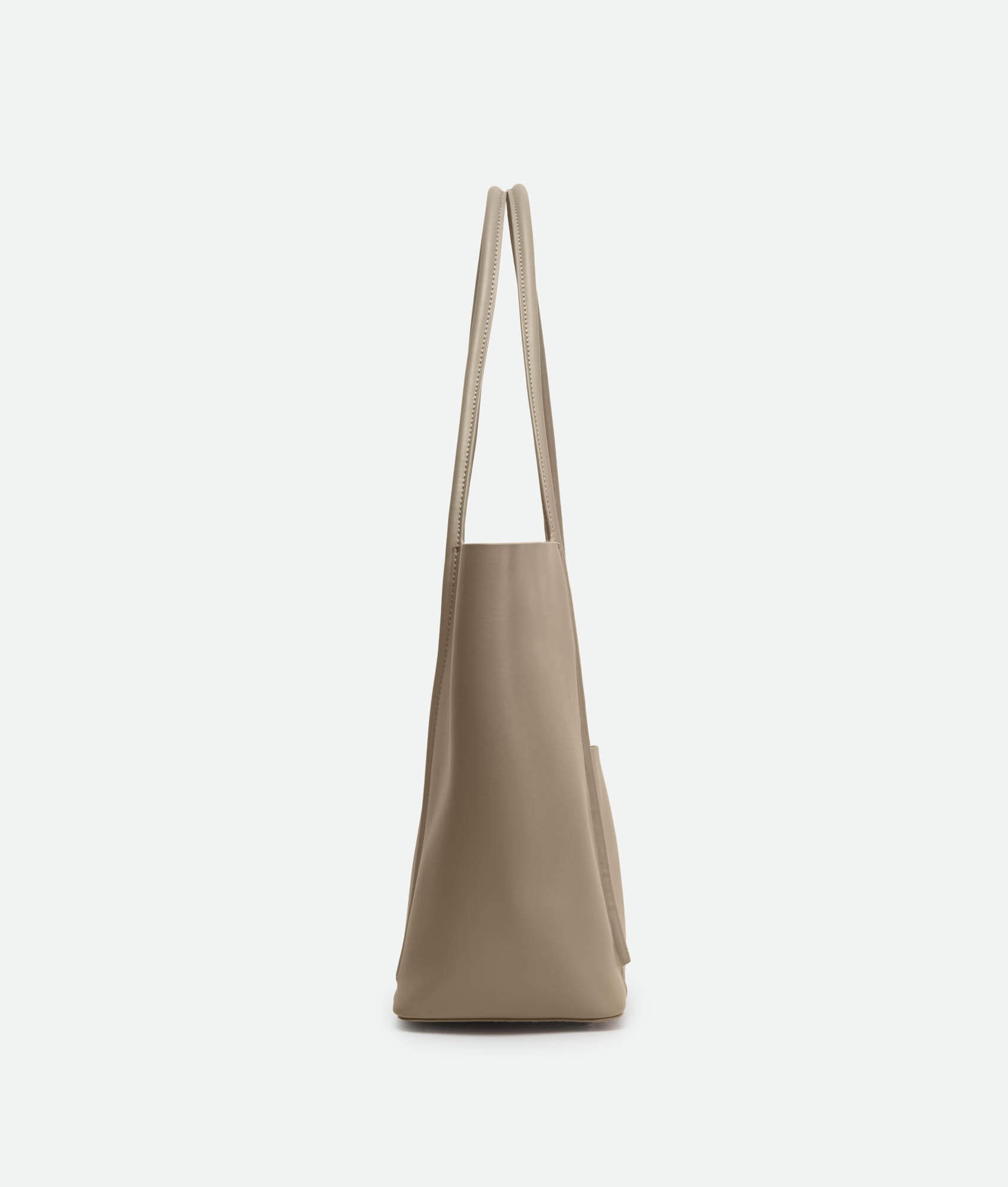 Beige leather tote bag Side