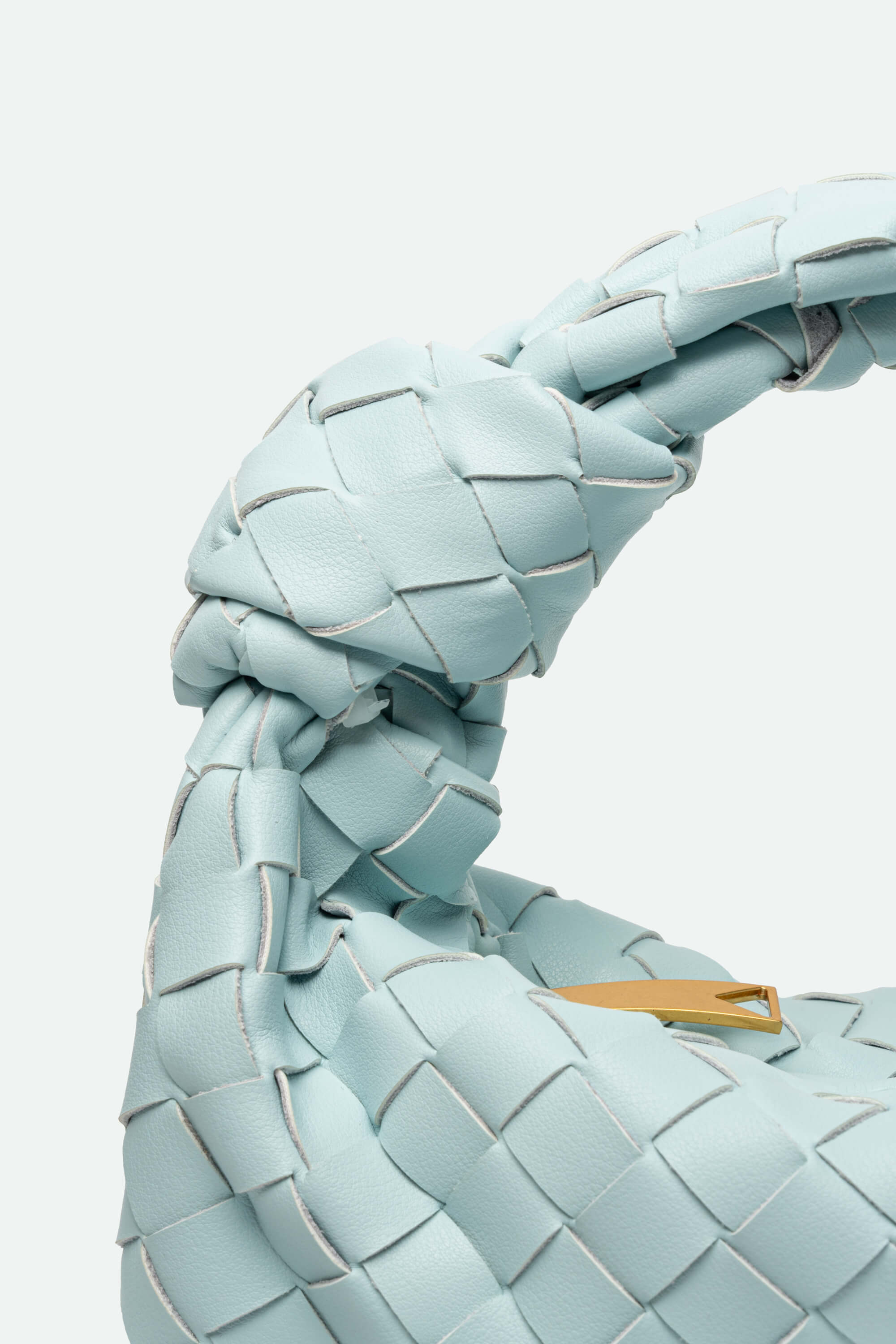 Knot_Bag_Small_Jodie_Genuine_Leather_Powder_Detail