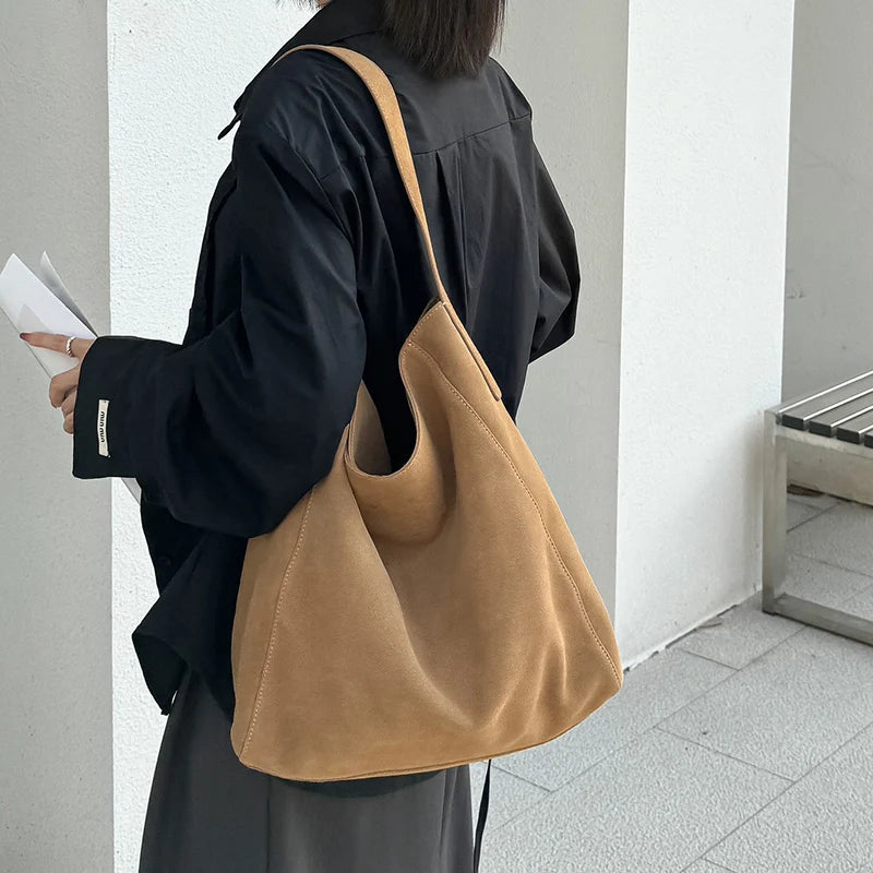 Valentina Fiato bucket bag in Coffee, detail