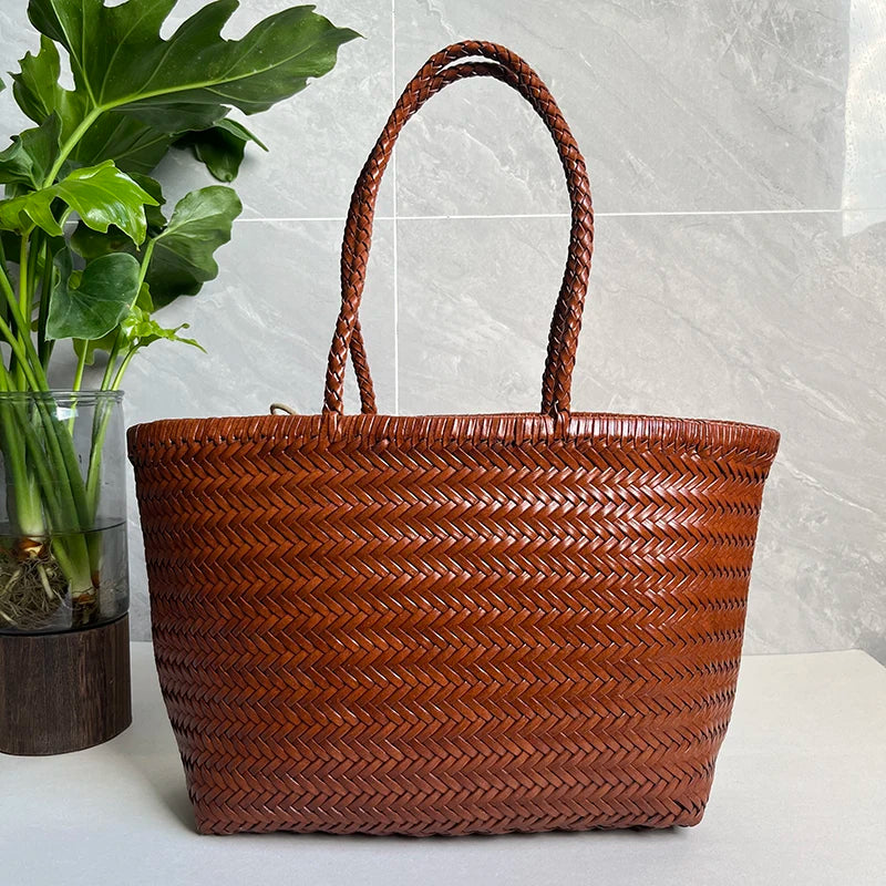 Valentina Noto Large tote in Burgundy, back view