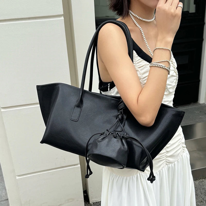 Valentina Noce tote in Black