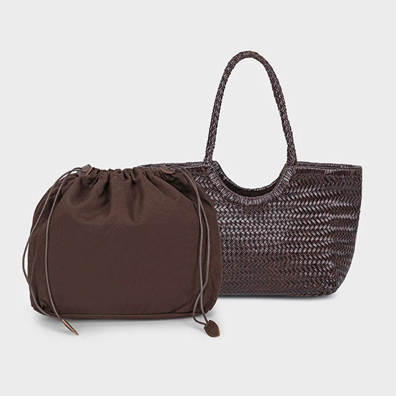 Valentina Gubbio tote in Coffee, detail