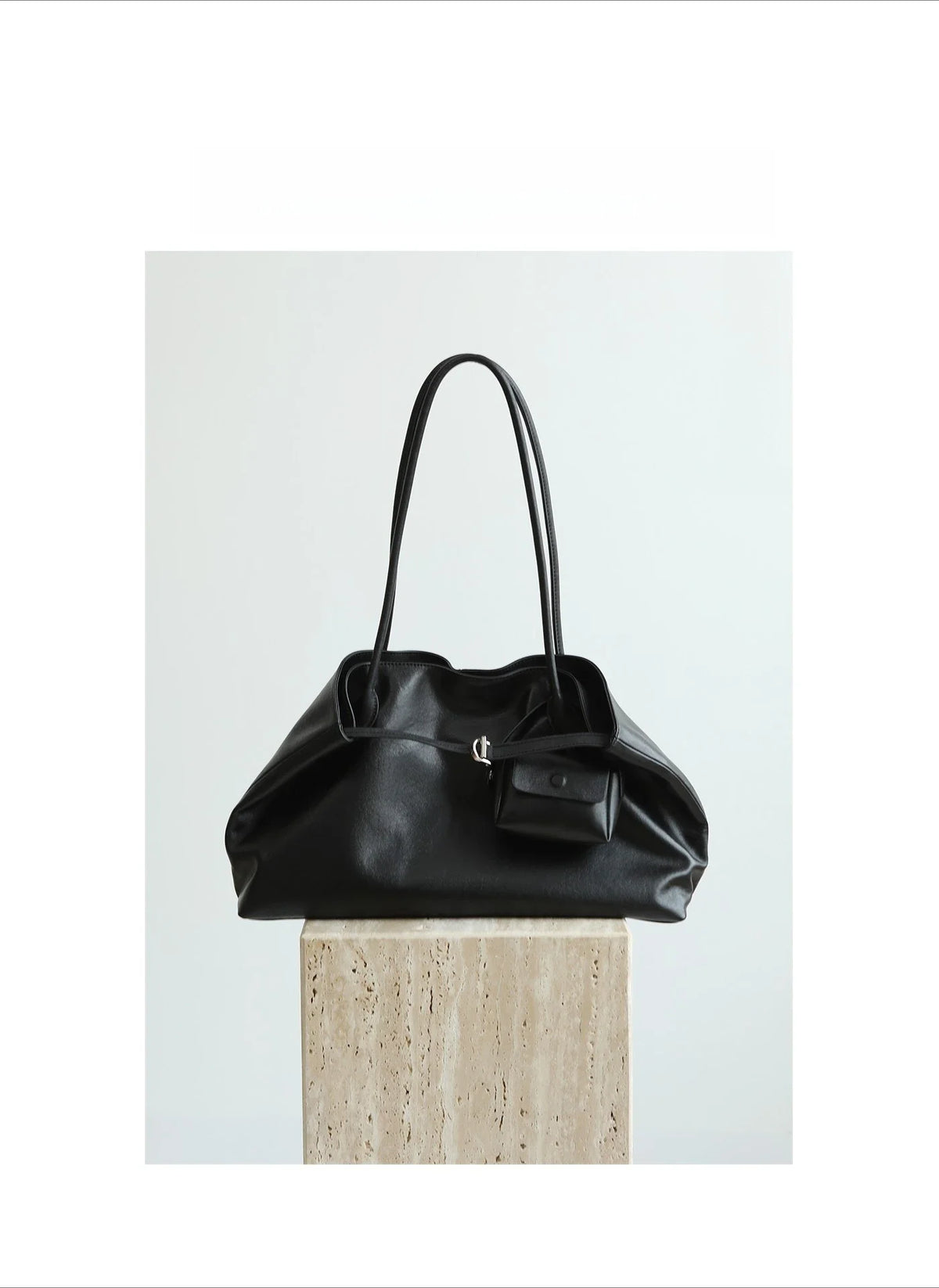 Valentina Nido tote in Black