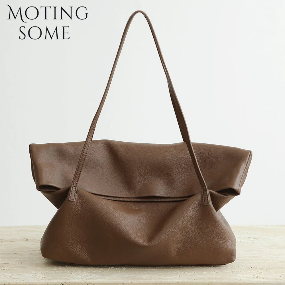 Valentina Ambra tote in Black, front view