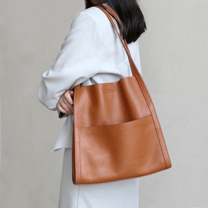 Valentina Positano bucket bag in Apricot, detail