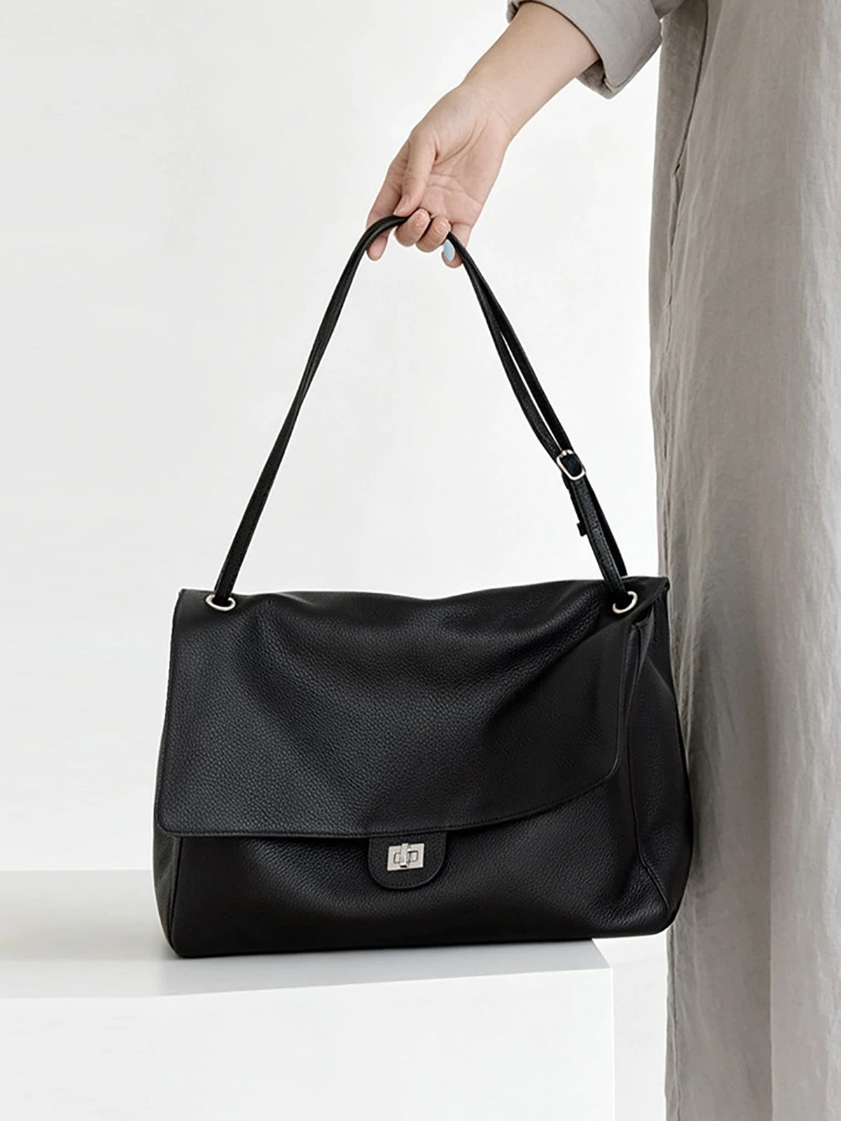Valentina Fiume Small tote in Taupe, side view
