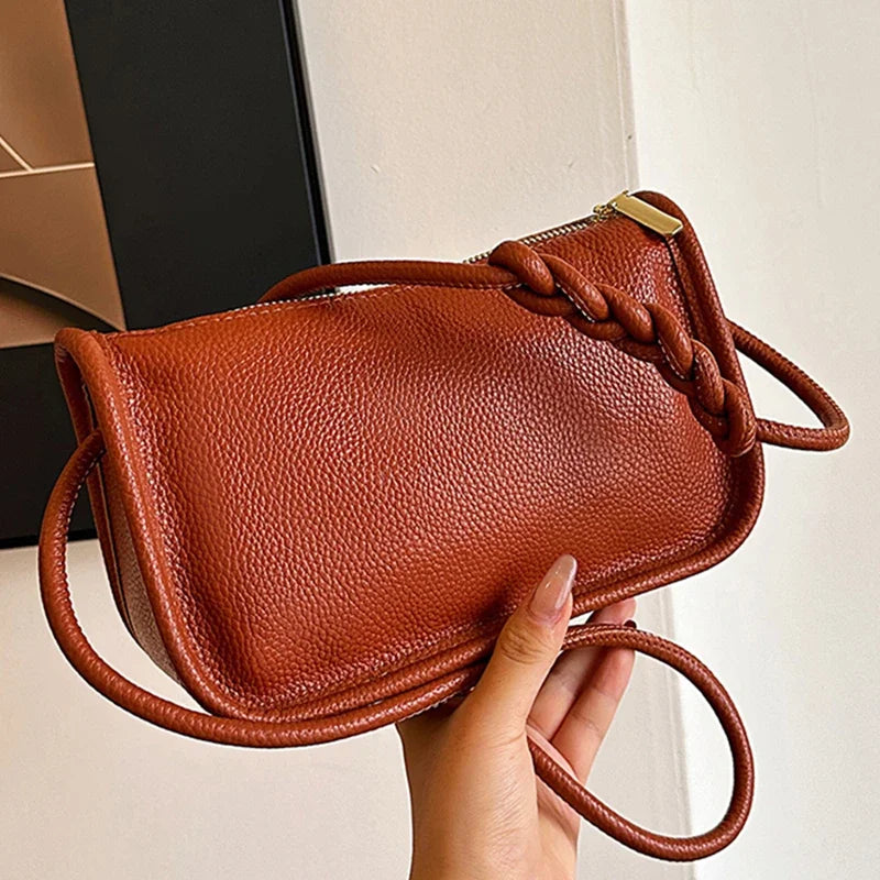 Valentina Lago crossbody bag in Black, front view
