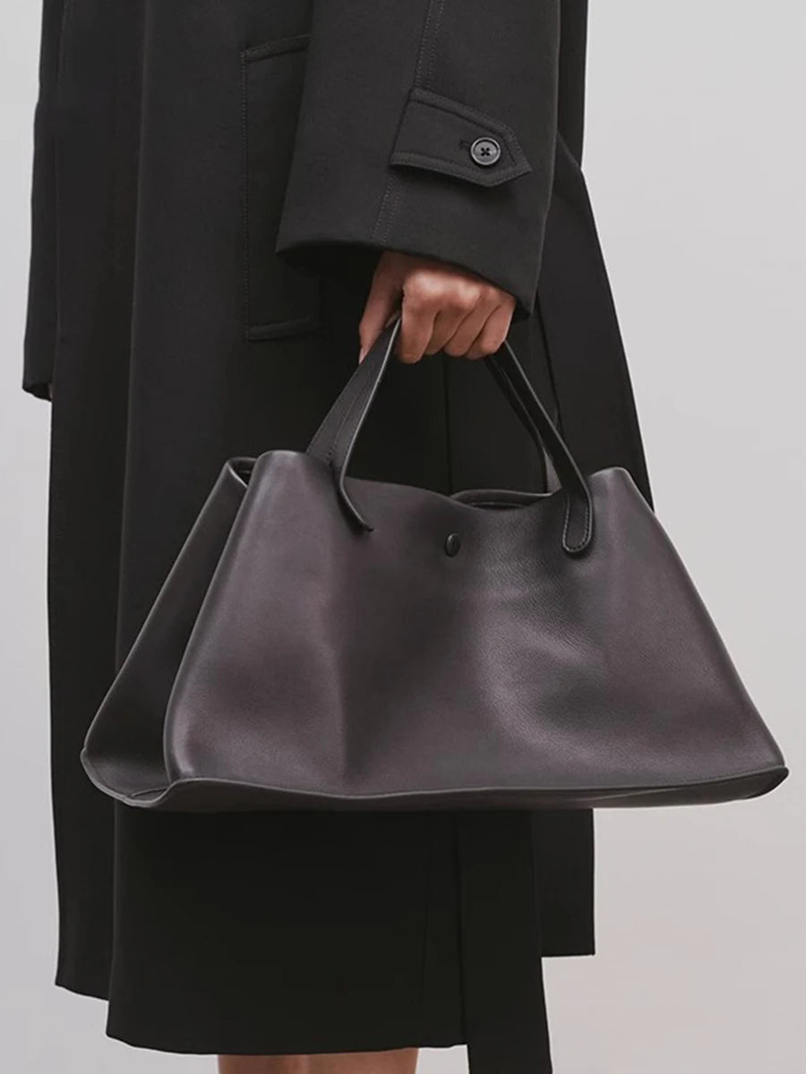 Valentina Nube pouch in Brown, interior
