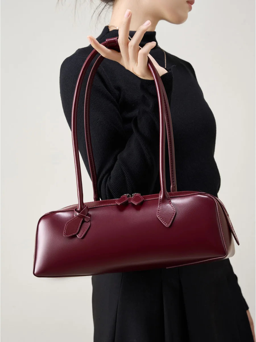 Valentina Linda shoulder bag in Burgundy, back view