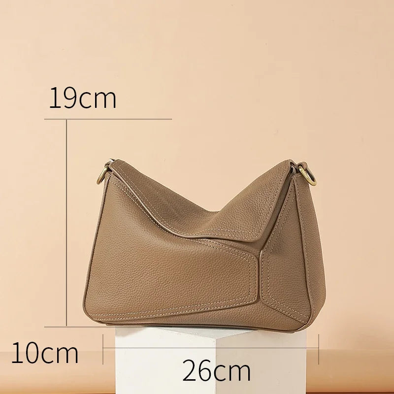 Valentina Camogli shoulder bag in Black, detail