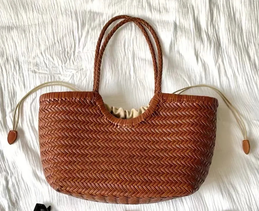 Valentina Alghero tote in Brown, detail