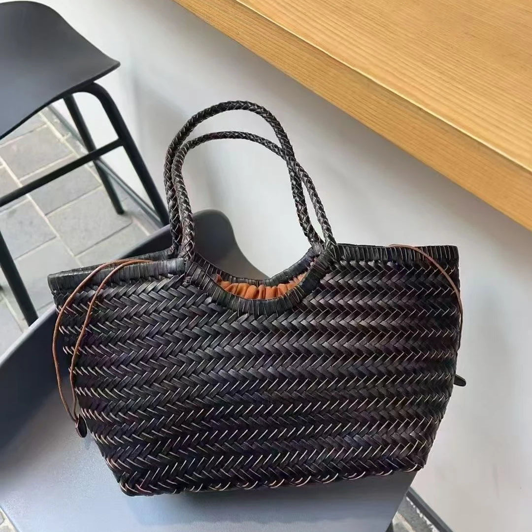 Valentina Bosa tote in Brown, worn