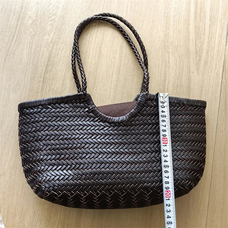 Valentina Lecce tote in Brown, worn