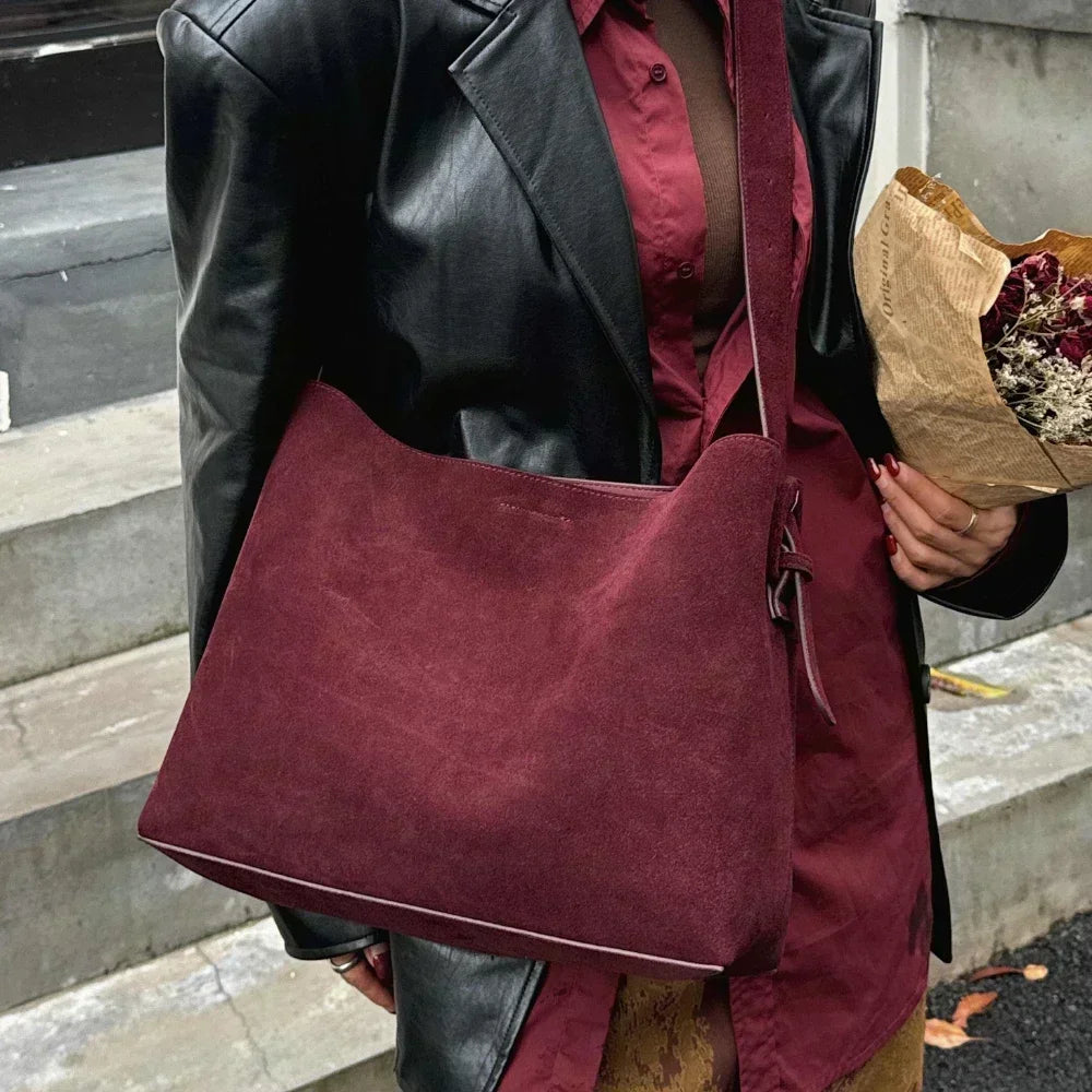 Valentina Elba Small tote in Scarlet