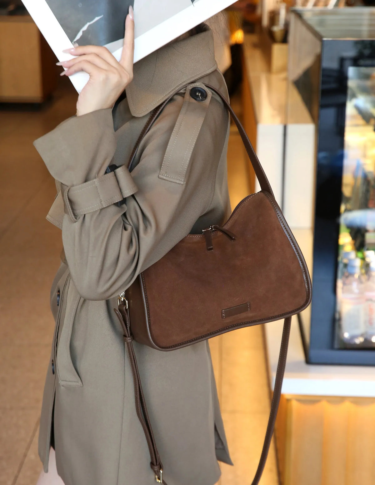 Valentina Grano crossbody bag in Coffee, back view