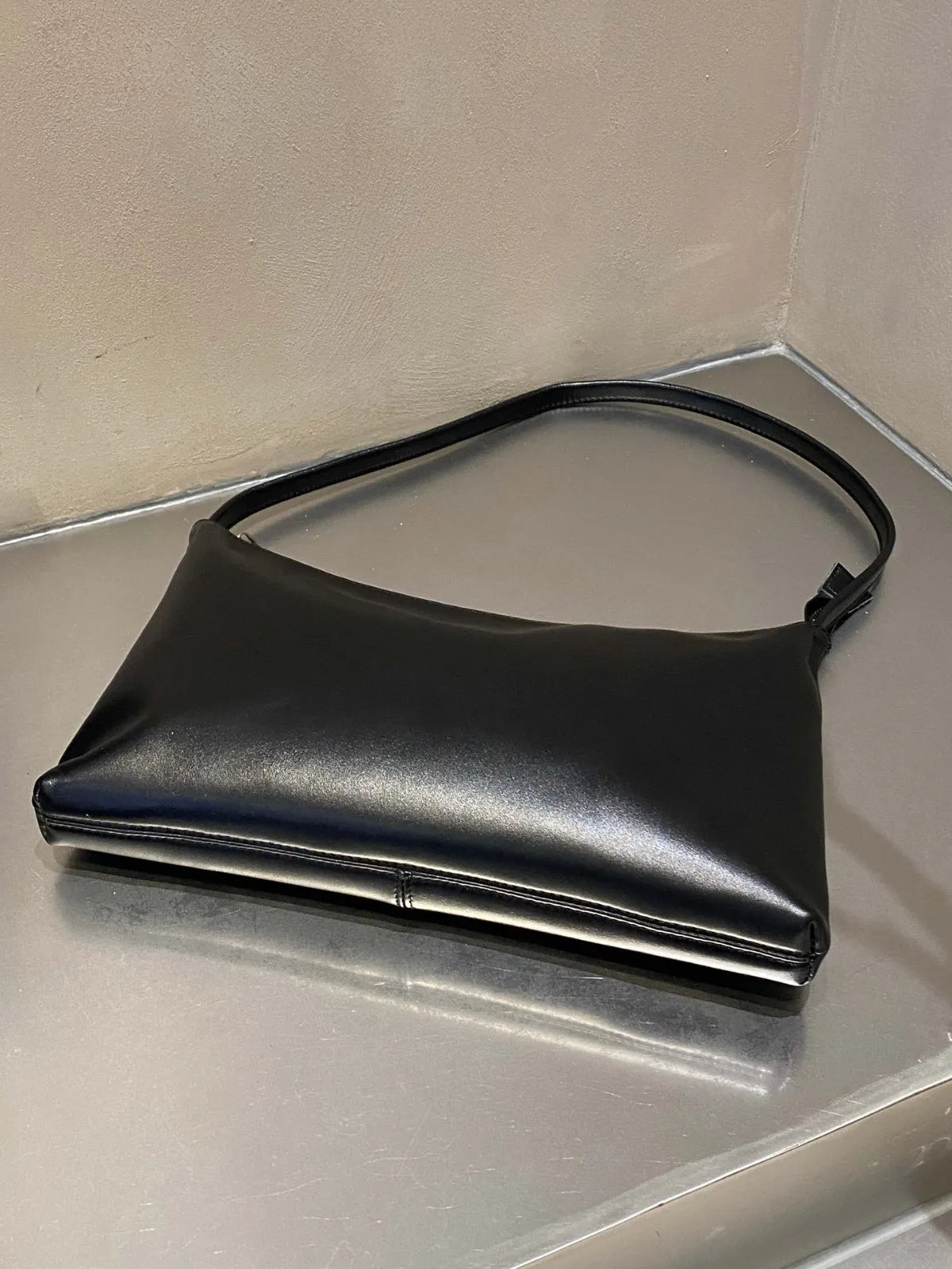 Valentina Lana crossbody bag in Coffee, back view