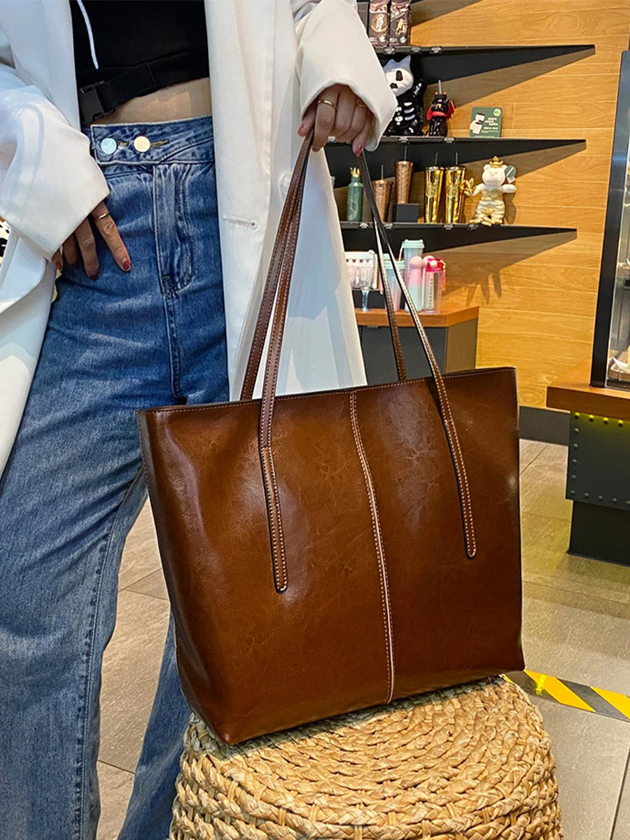 Valentina Molo tote in Cherry, side view