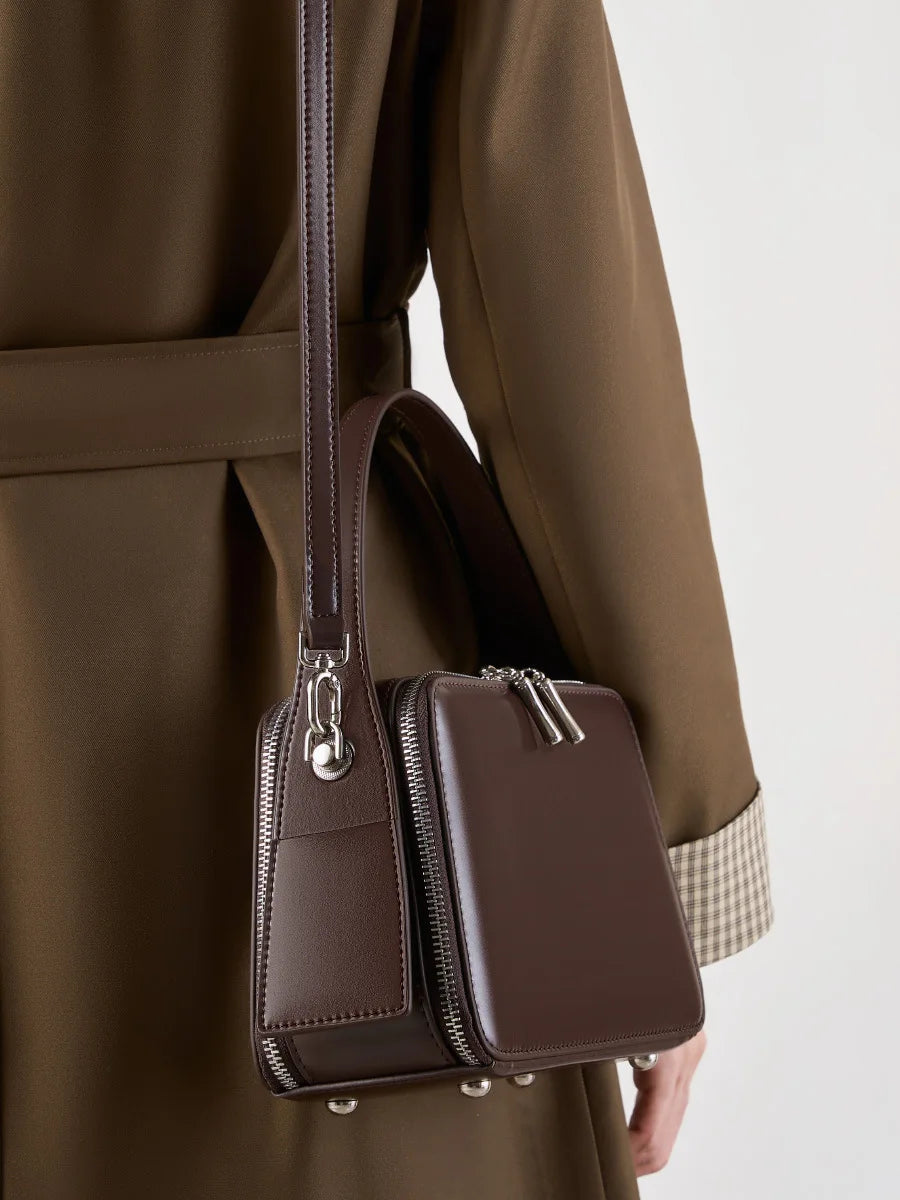 Valentina Luce shoulder bag in Black, detail