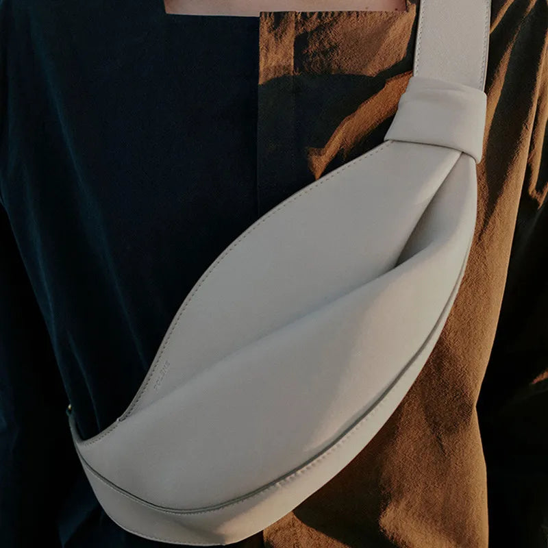 Valentina Mare bowling bag in White, worn