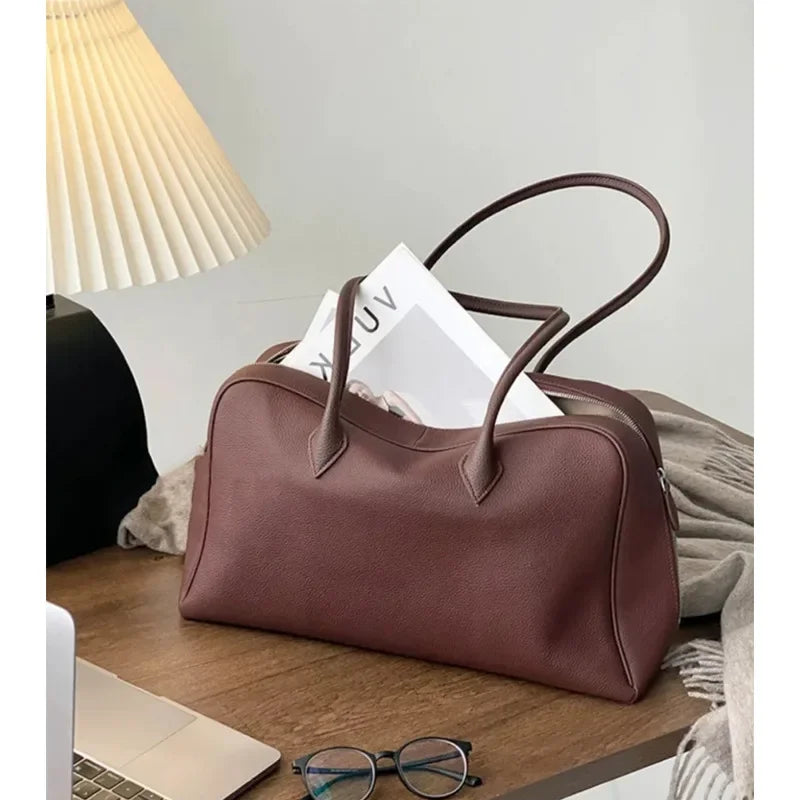 Valentina Ora Small tote in Ebony