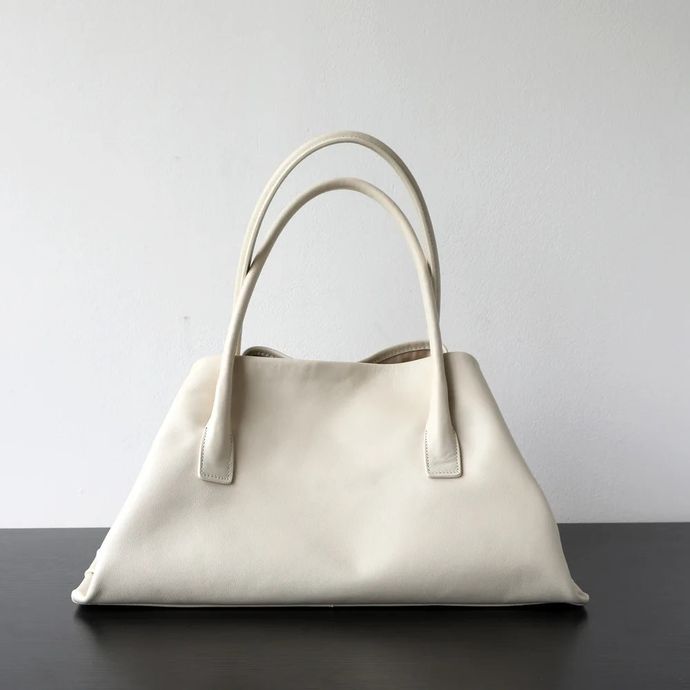 Valentina Gaia tote in Beige