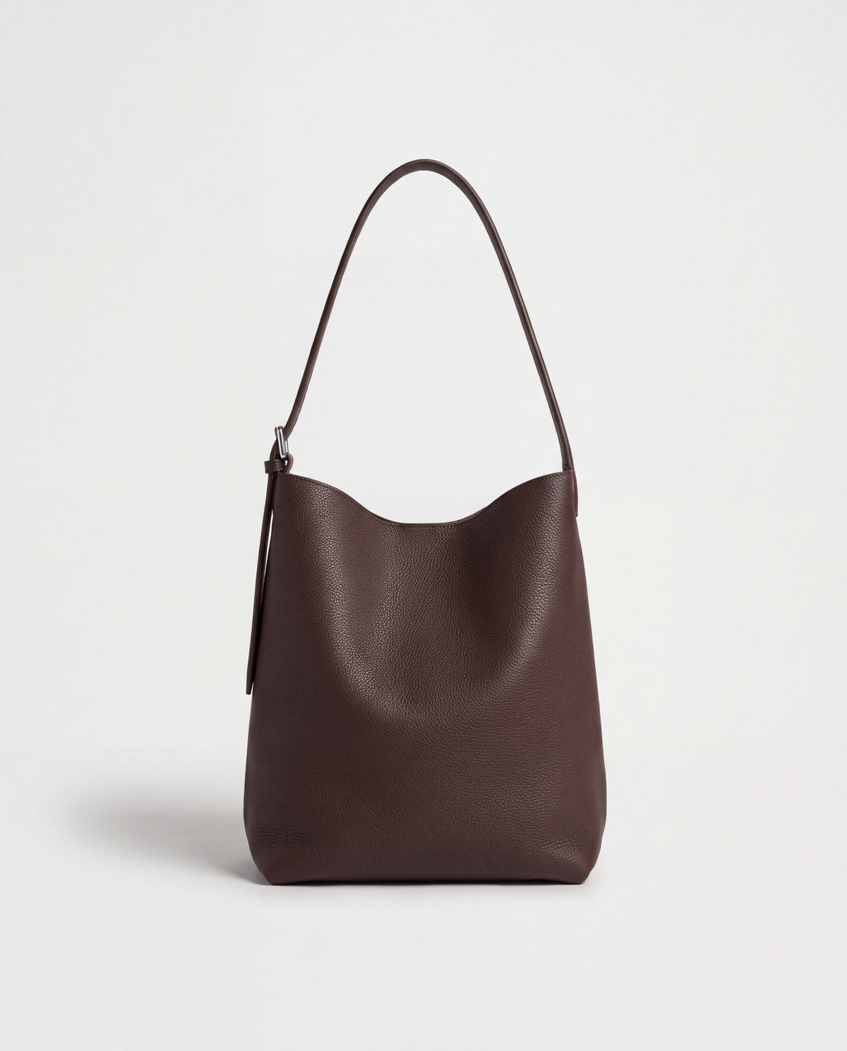 Aria Medium bag in Chocolate – front view