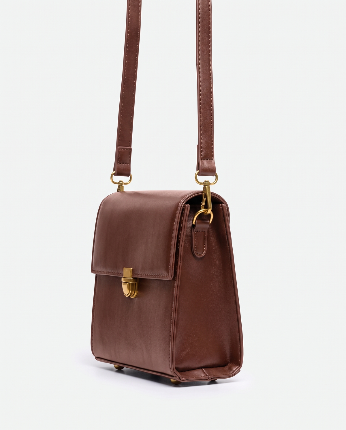 Bloc square vegan leather crossbody bag in Brown – side view