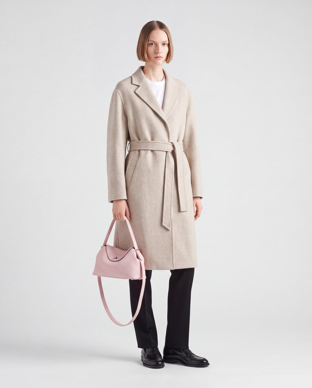 Como bag in Blush – worn by model, full length