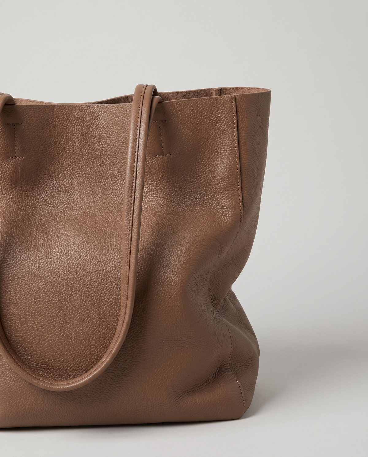 Costa leather tote in mocha, hardware and leather detail
