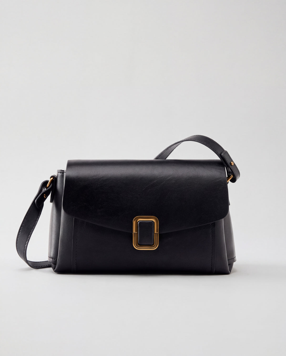 Creta bag in Black – front view