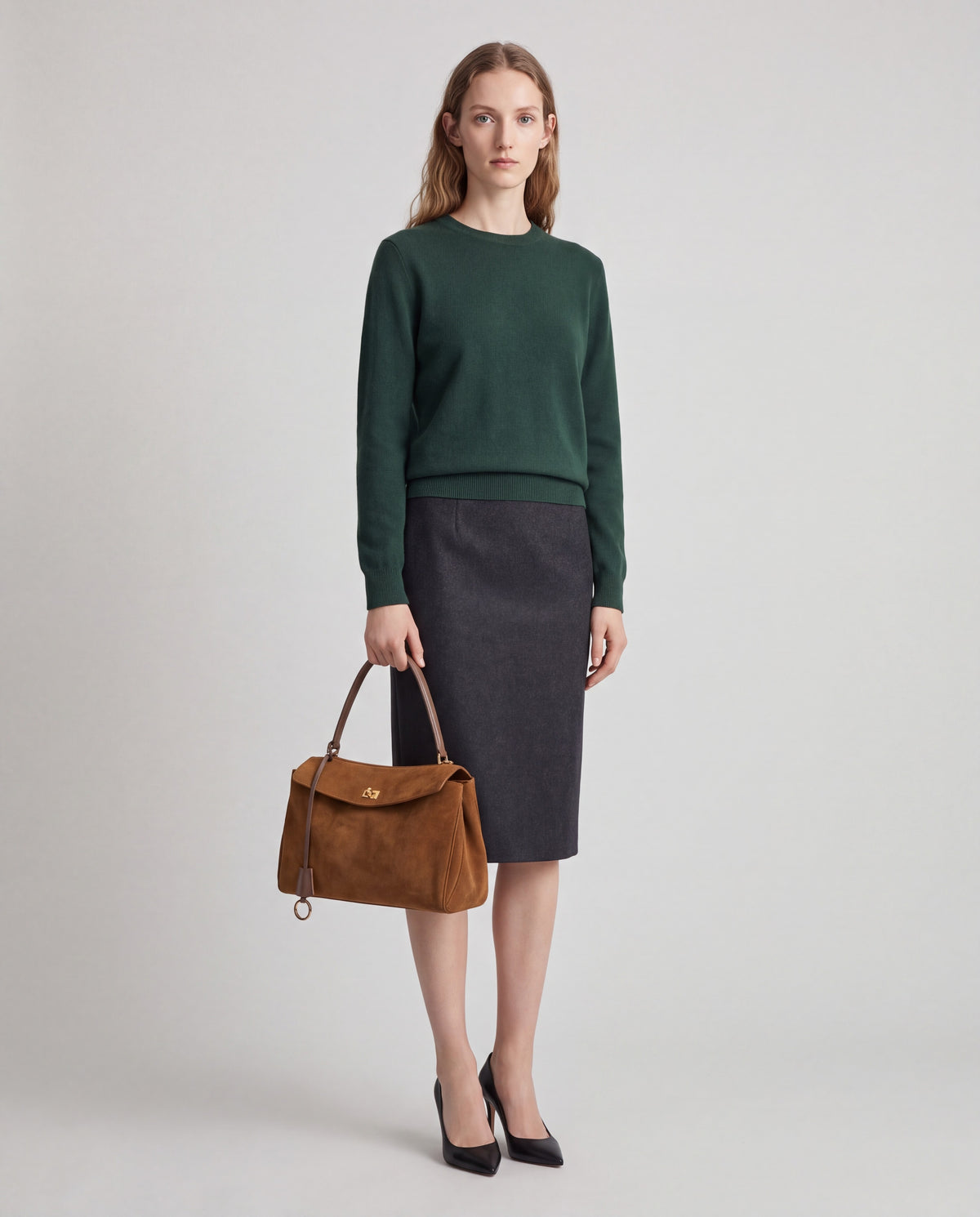 Dolce Large bag in Camel – worn by model, full length