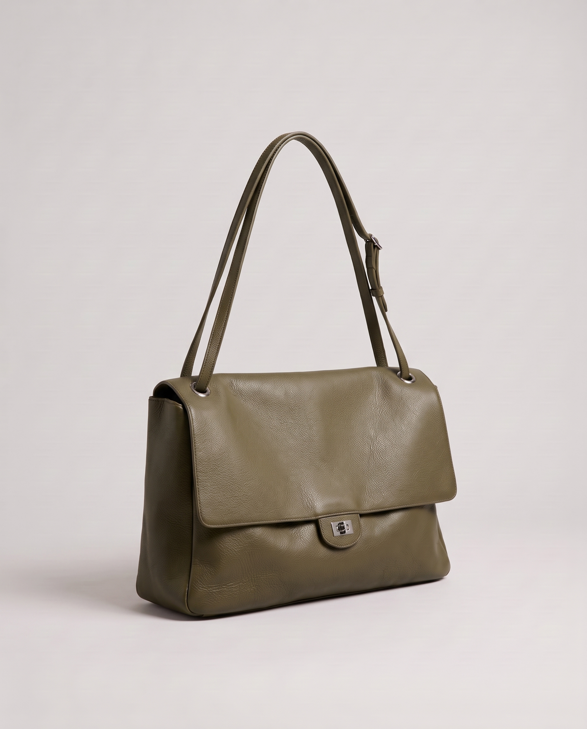 Fiume leather shoulder bag in olive, three-quarter view