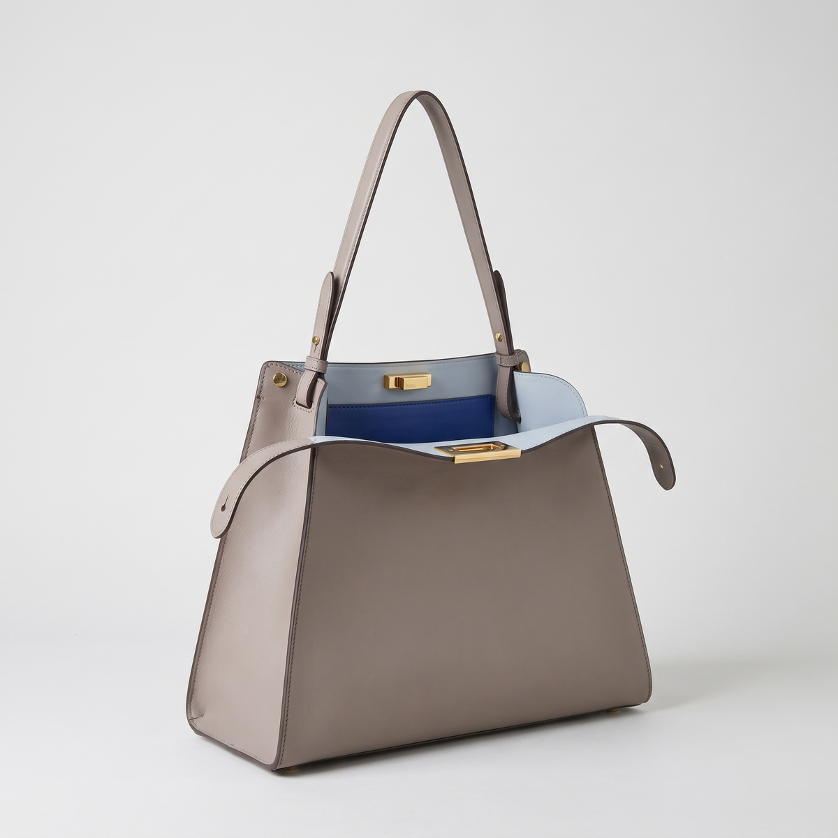 Valentina Siracusa top-handle bag in Apricot