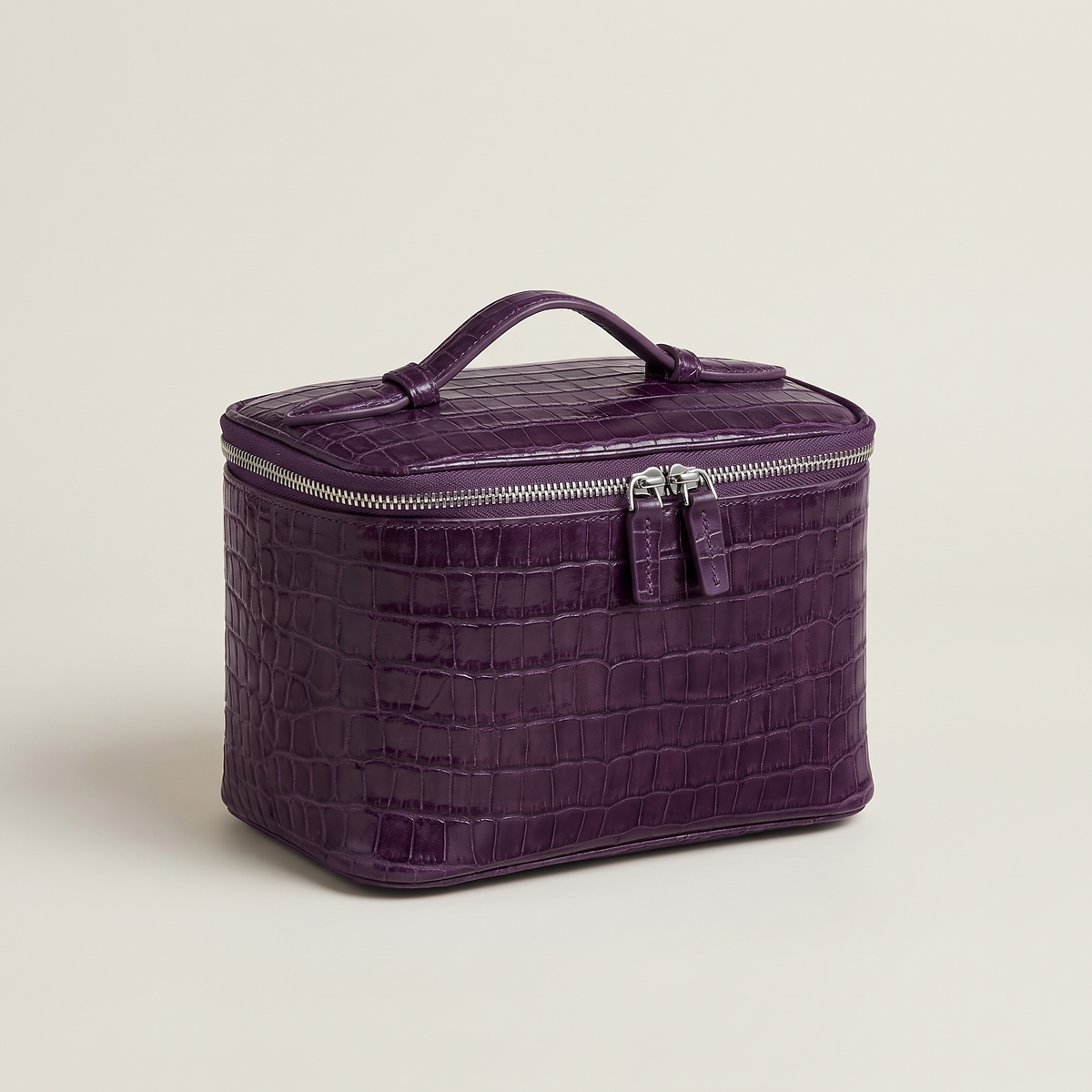 Valentina Bellagio vanity case in Violet