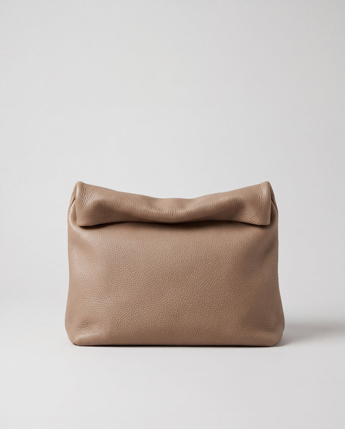 Lido bag in Taupe – front view