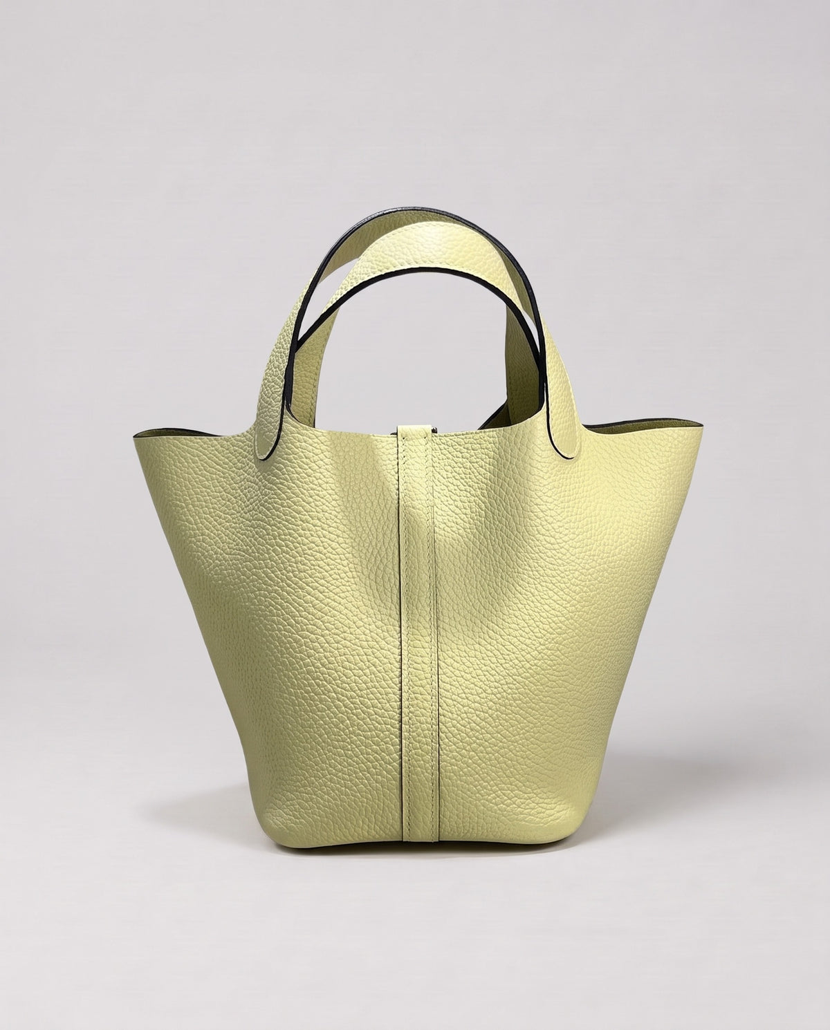 Valentina Ostuni Large bag in Butter, front view