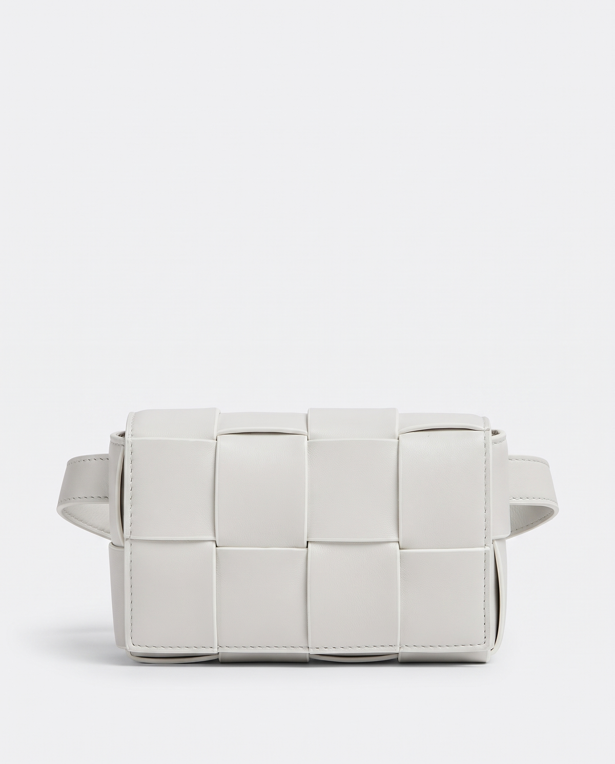 Cassette padded woven leather belt bag in Ivory – front view