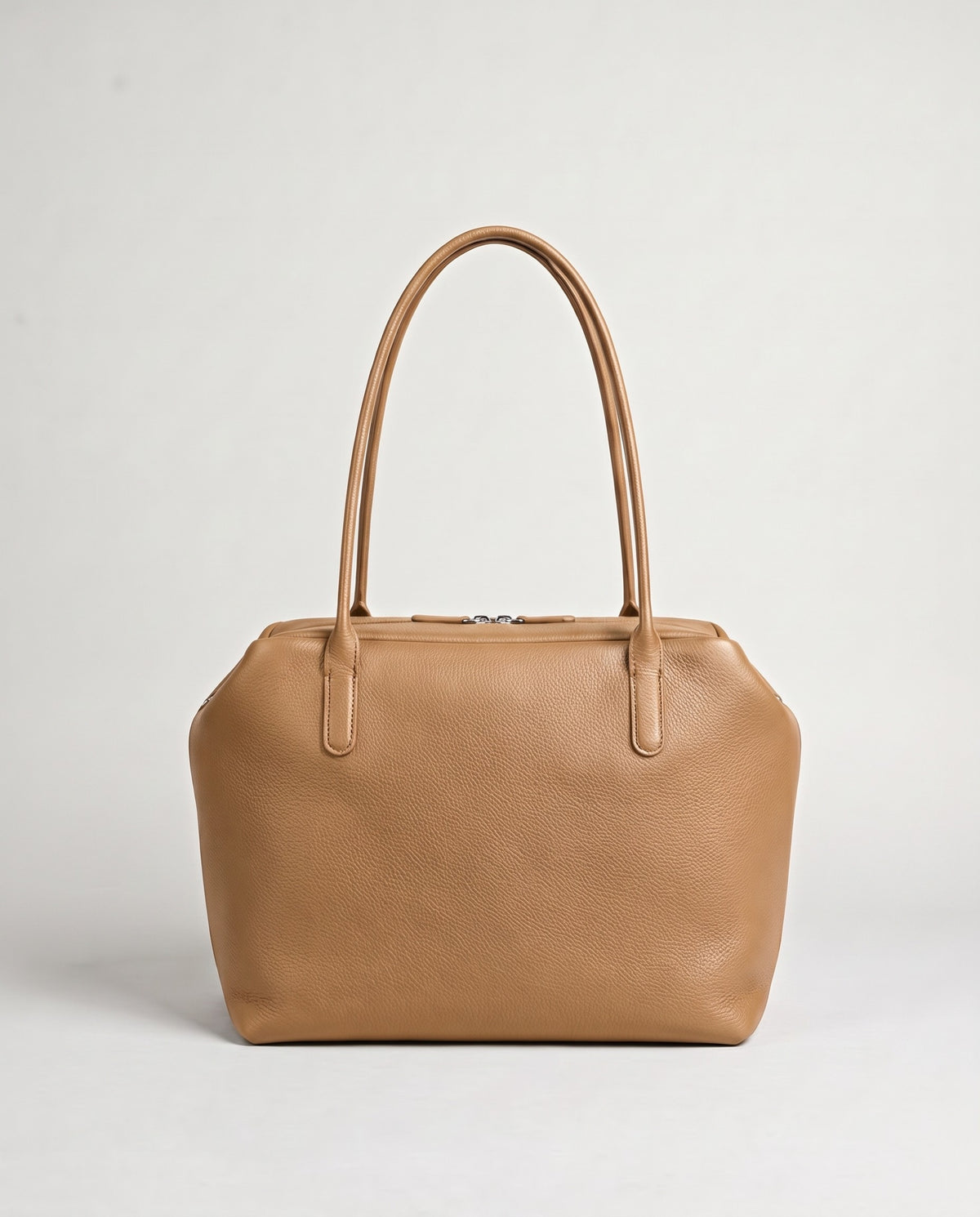 Pavia leather tote in Camel – back view