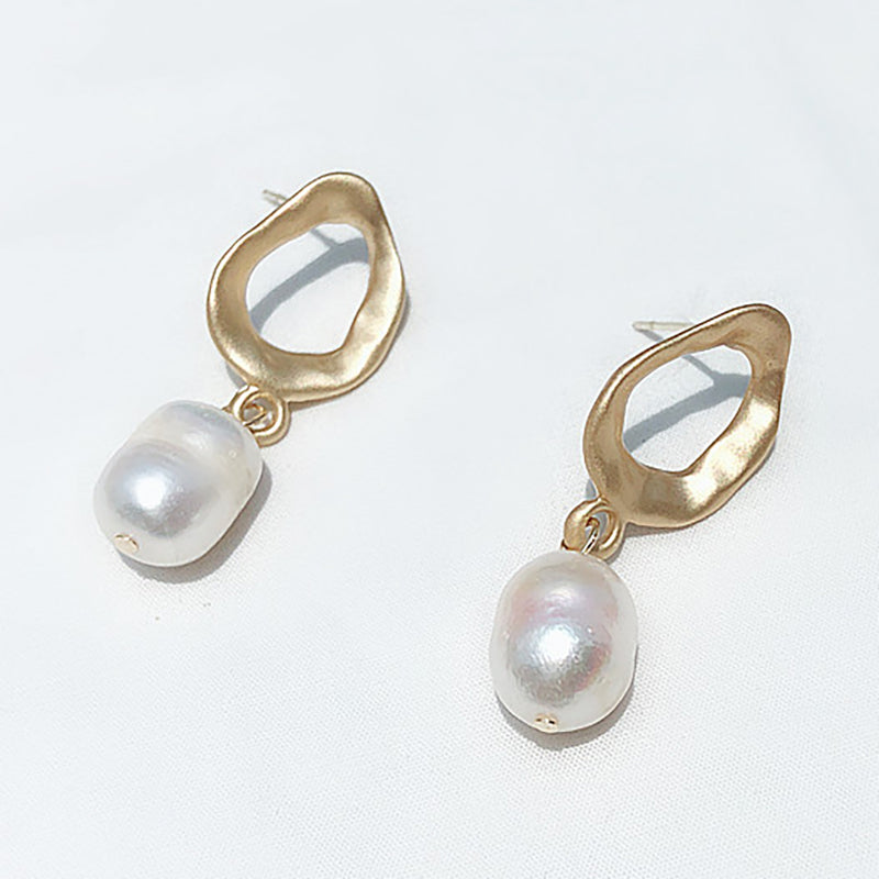 Circular Freshwater Pearl Earrings