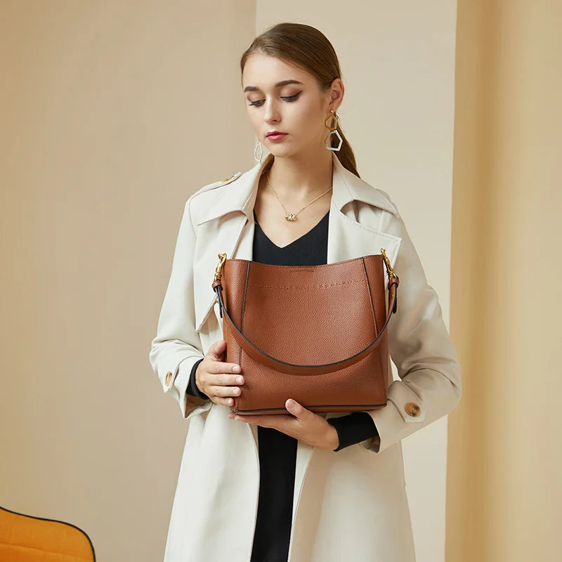 Valentina Ravello bucket bag in Brown, back view