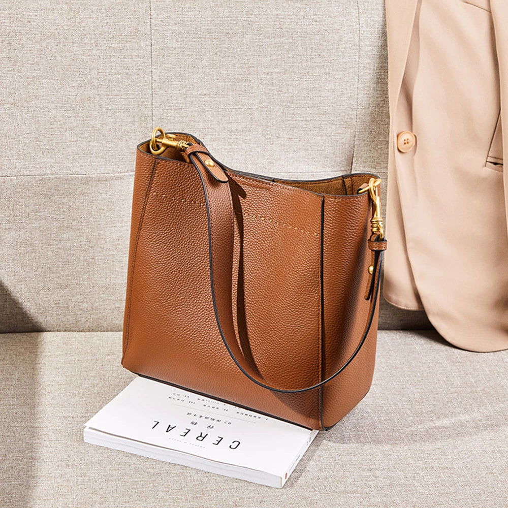 Valentina Ravello bucket bag in Brown, interior