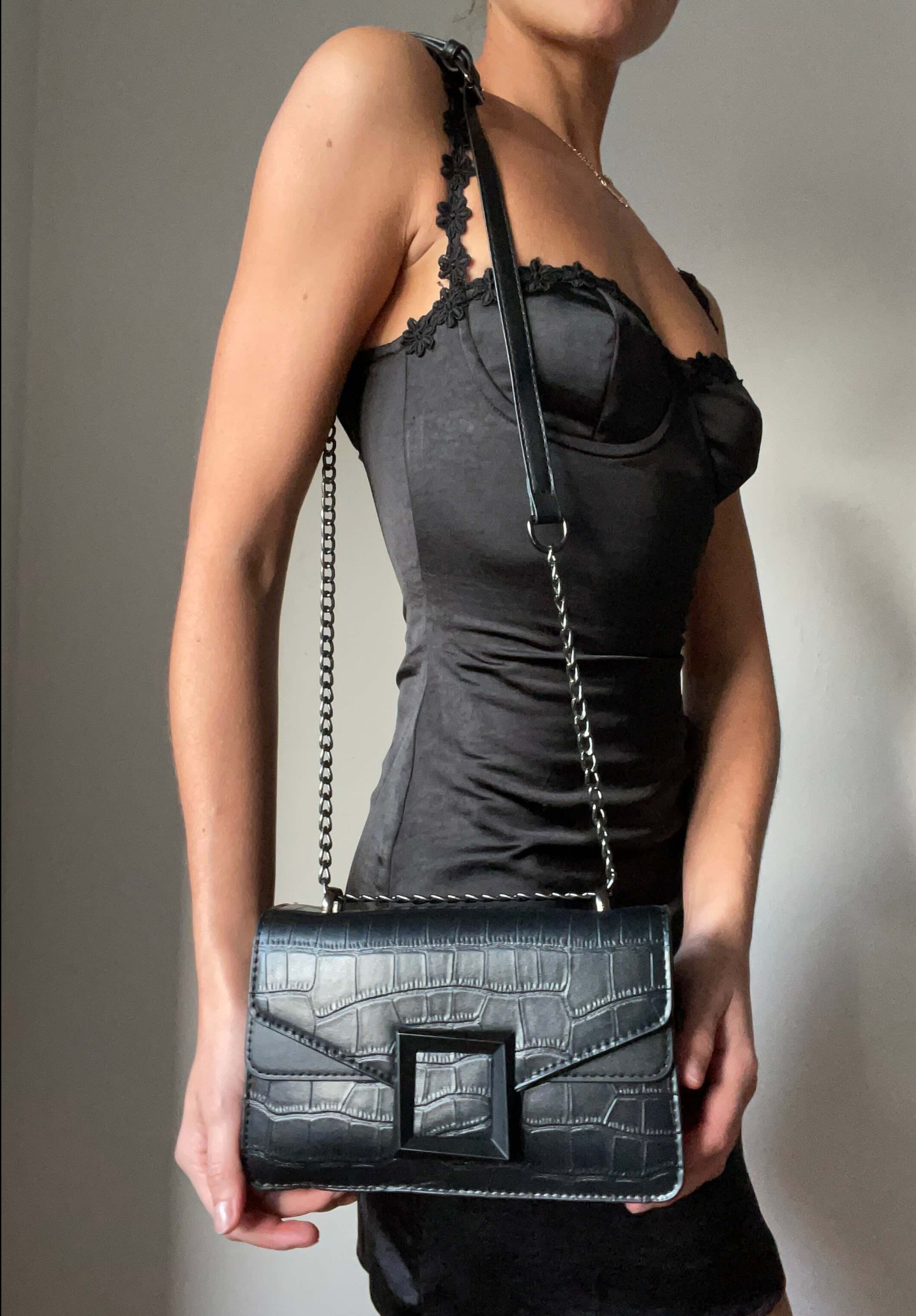Handbag with chain strap