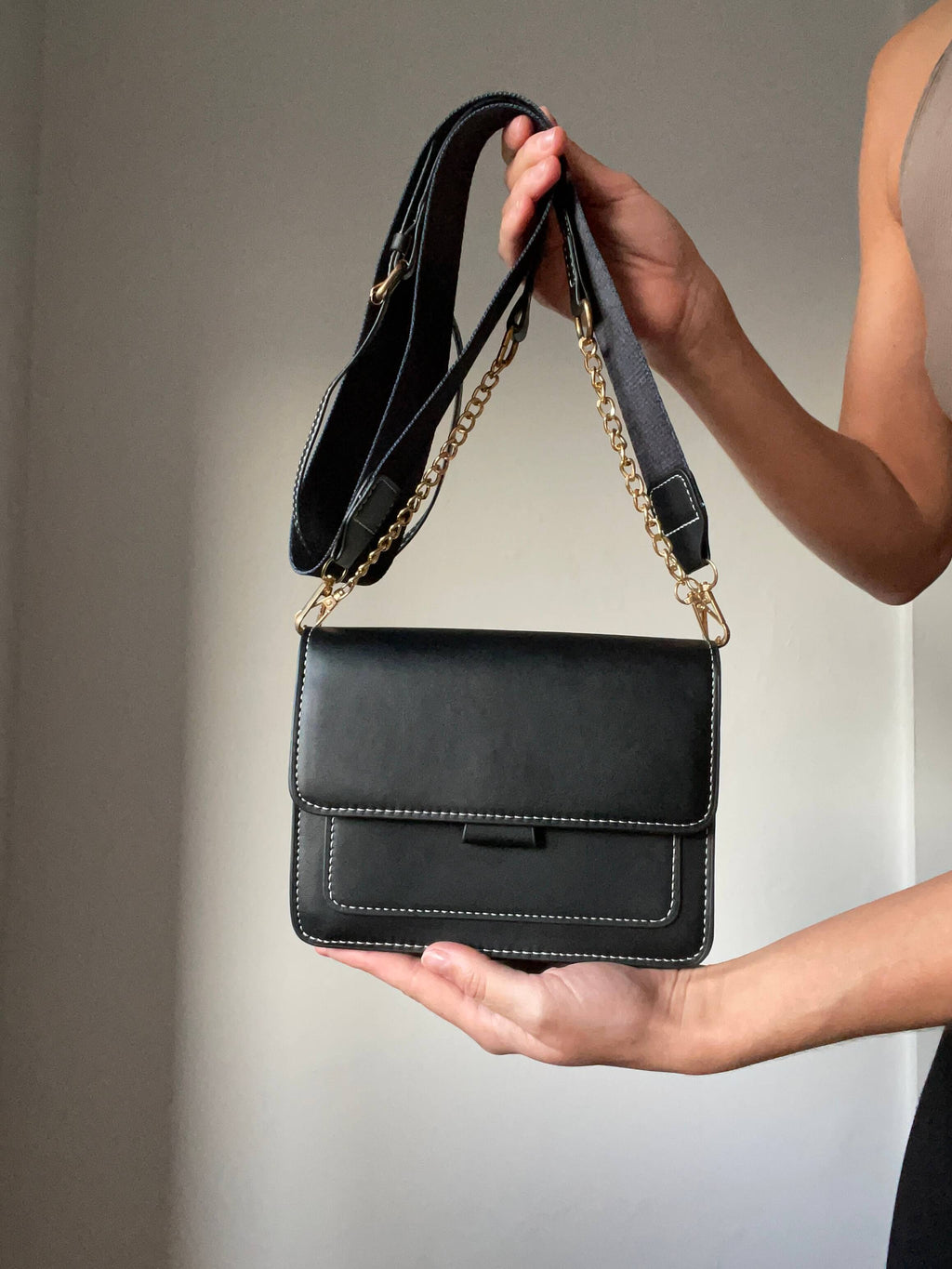 Black rose purse hotsell