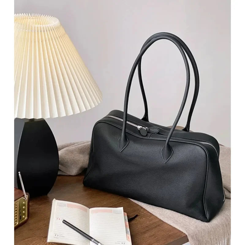 Valentina Ora Small tote in Black