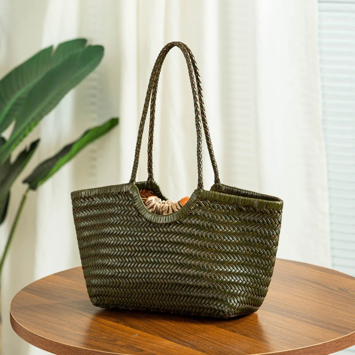 Valentina Matera Large tote in Yucca, front view