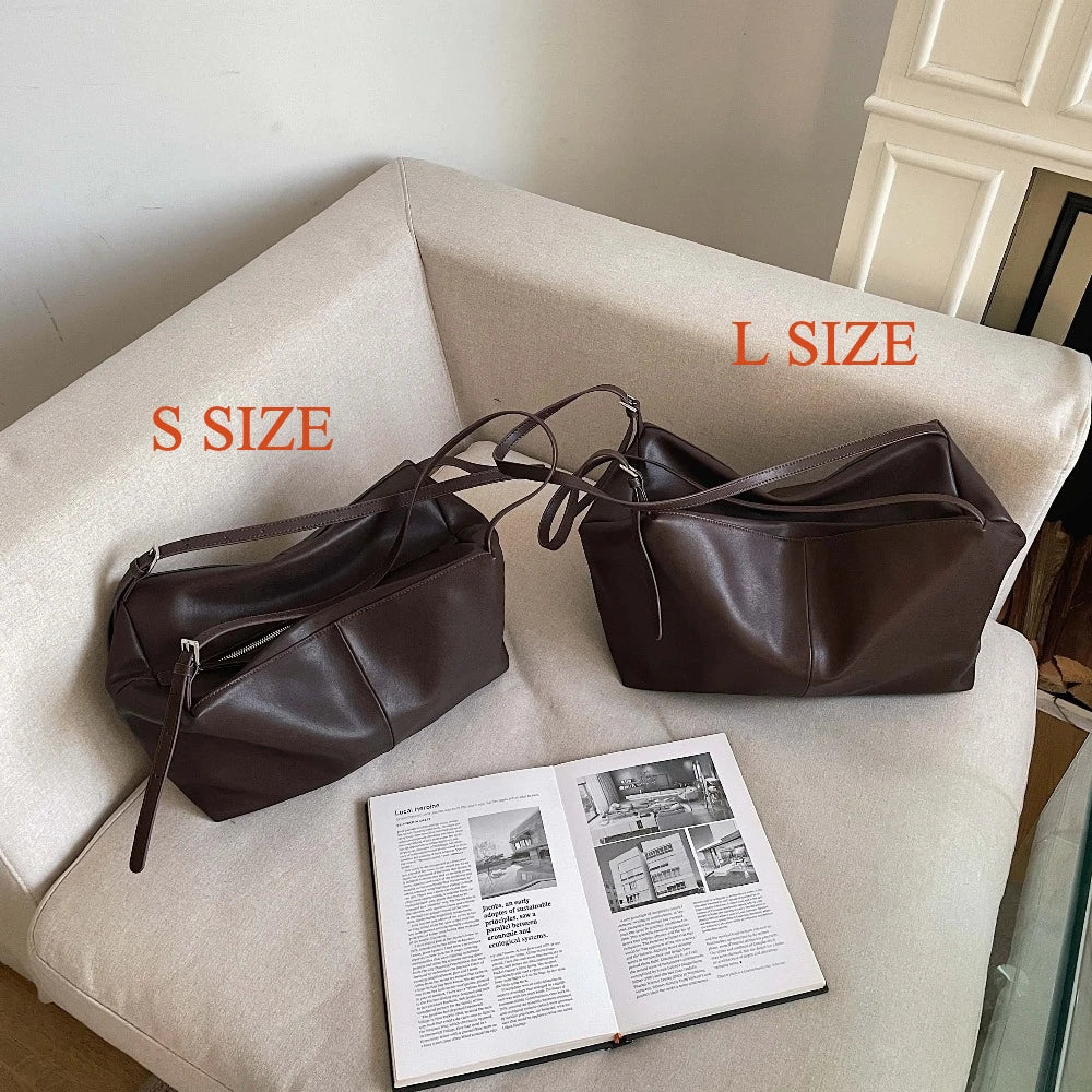 Valentina Velluto Large hobo in Caramel