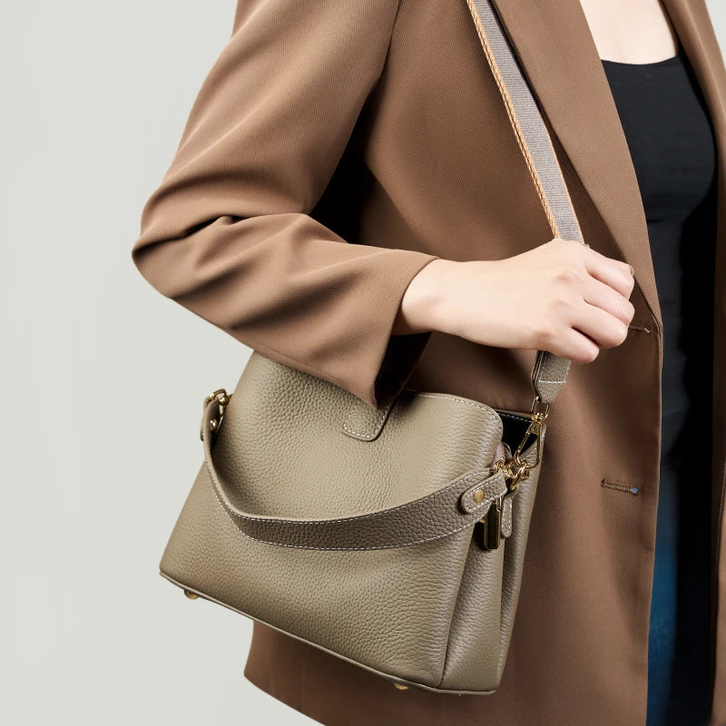 Valentina Pepe crossbody bag in Beige, interior