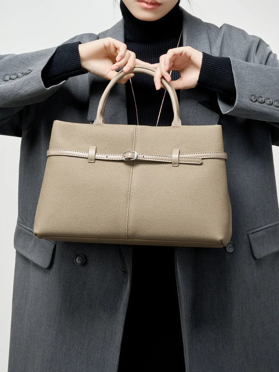 Valentina Pietra crossbody bag in Grey, detail
