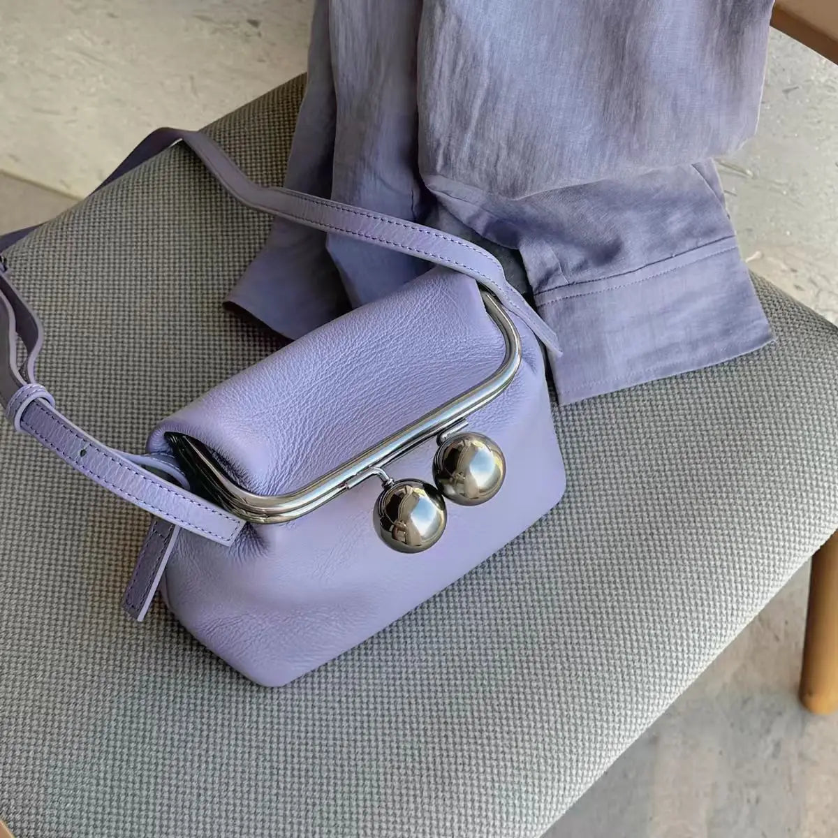 Valentina Garda shoulder bag in Lavender